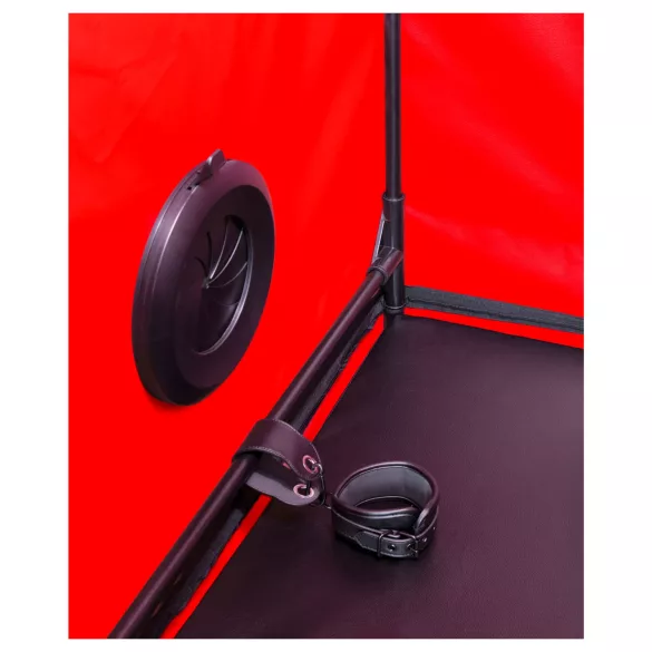 Secretdome - BDSM seks kabina s prorezima (crna)